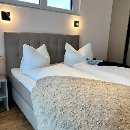 Neu! Feriendomizil Traumzeit 1 Mit Sauna & Garten Nyaraló *